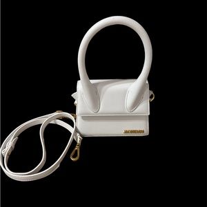 White Jacquemus Le Chiquito moyen